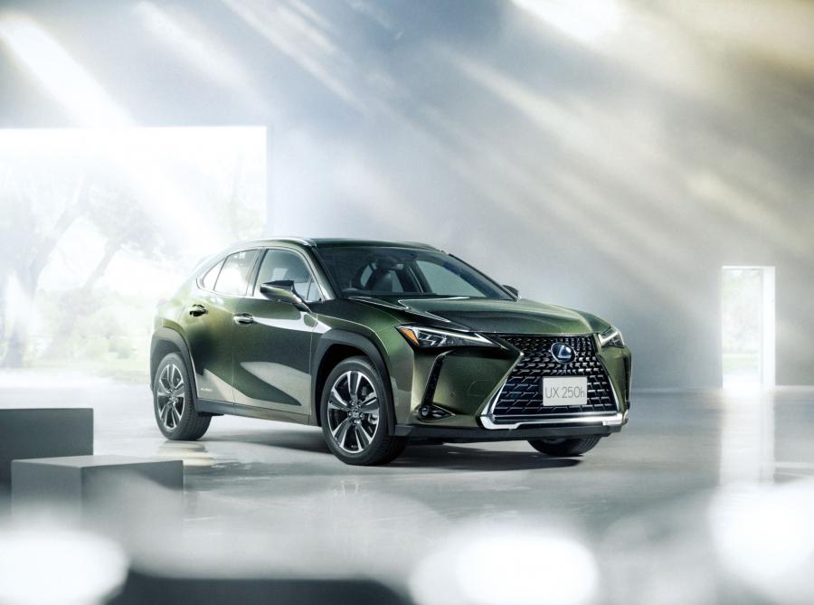  Lexus UX250h 2018 года  (JP) (фото 1 из 14)